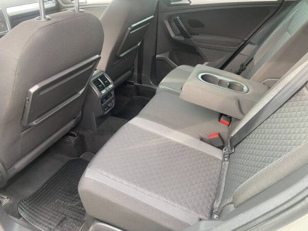 Volkswagen Tiguan 2.0 TDI Business BlueMotion - Image 7