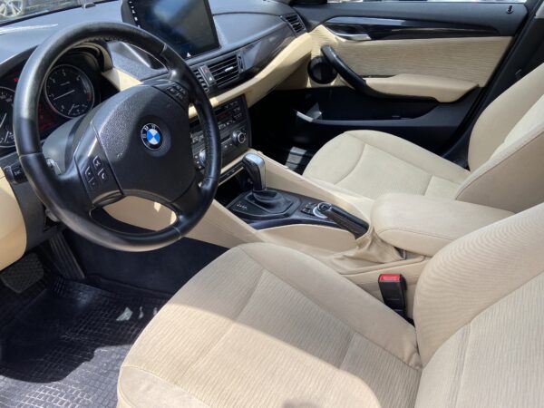 BMW X1 xDrive 2.0d – 177 CP / Automată / Navi mare / 4x4 - Image 10