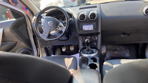 Nissan Qashqai 2.0 dCi Tekna - Image 15